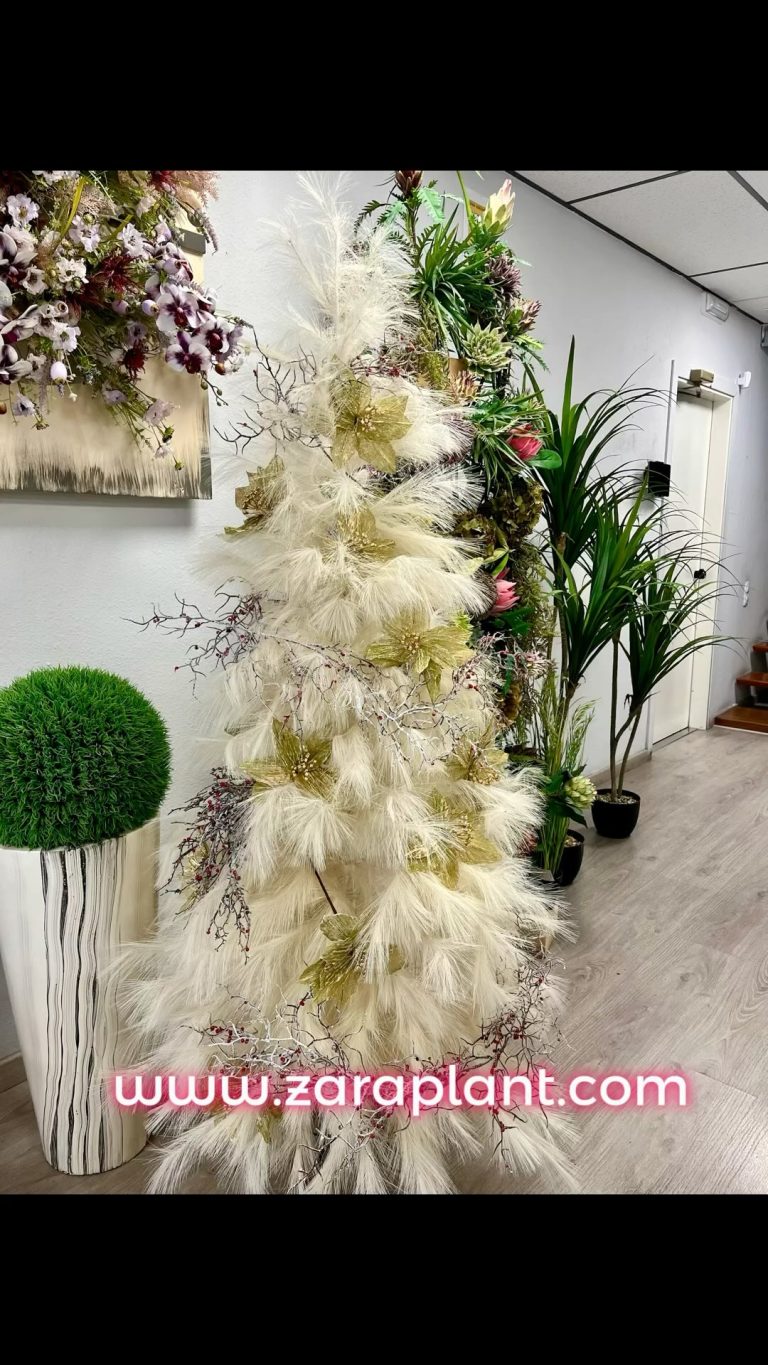 Instagram-🎄✨ Descubre la magia de la Navidad con un toque diferente ✨🎄 zaraplant flores plantas artificiales